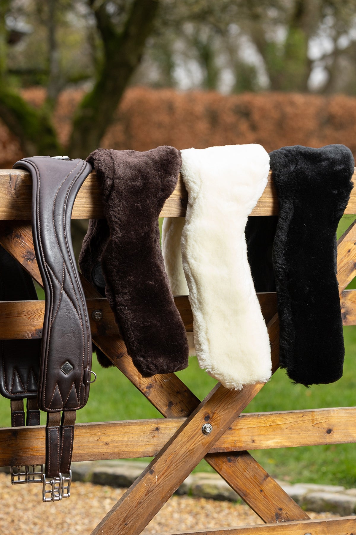 LeMieux Merino+ Anatomic Jumping Girth Cover Saddles, Girths & Stirrups