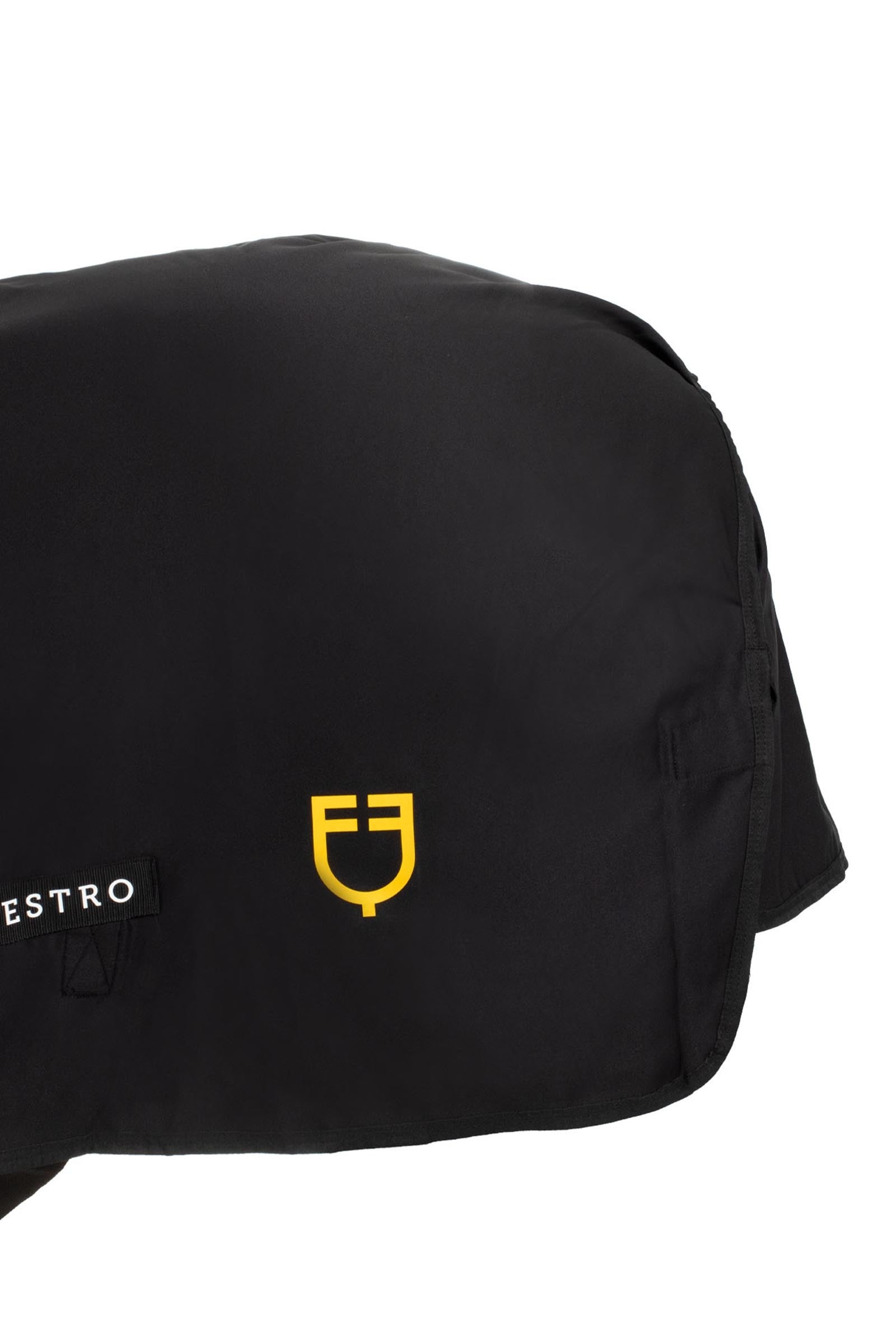 Pack shot 4