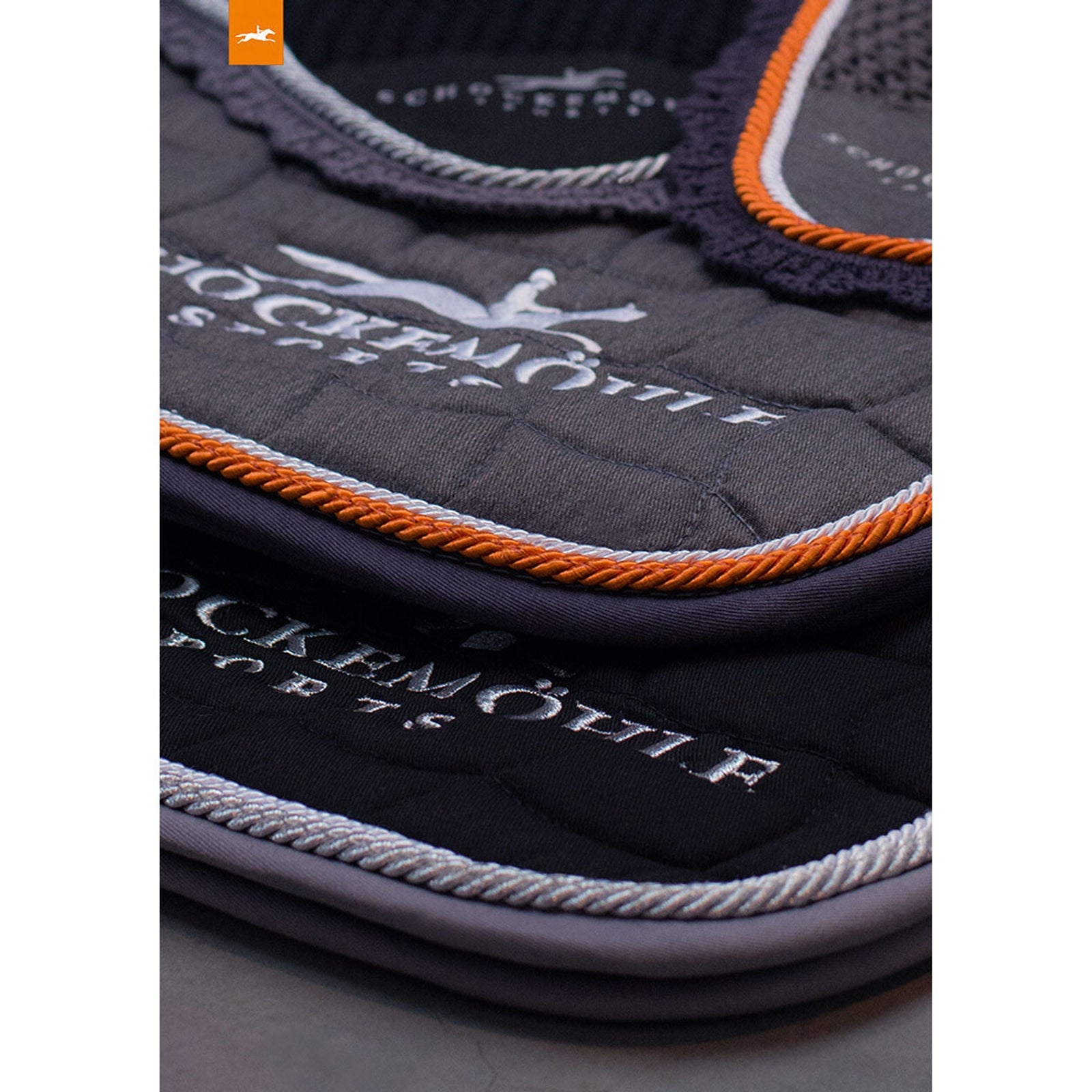 Schockemöhle Sports Czaprak ujeżdżeniowy Schockermöhle Sports Dynamite DL, z logo Czapraki