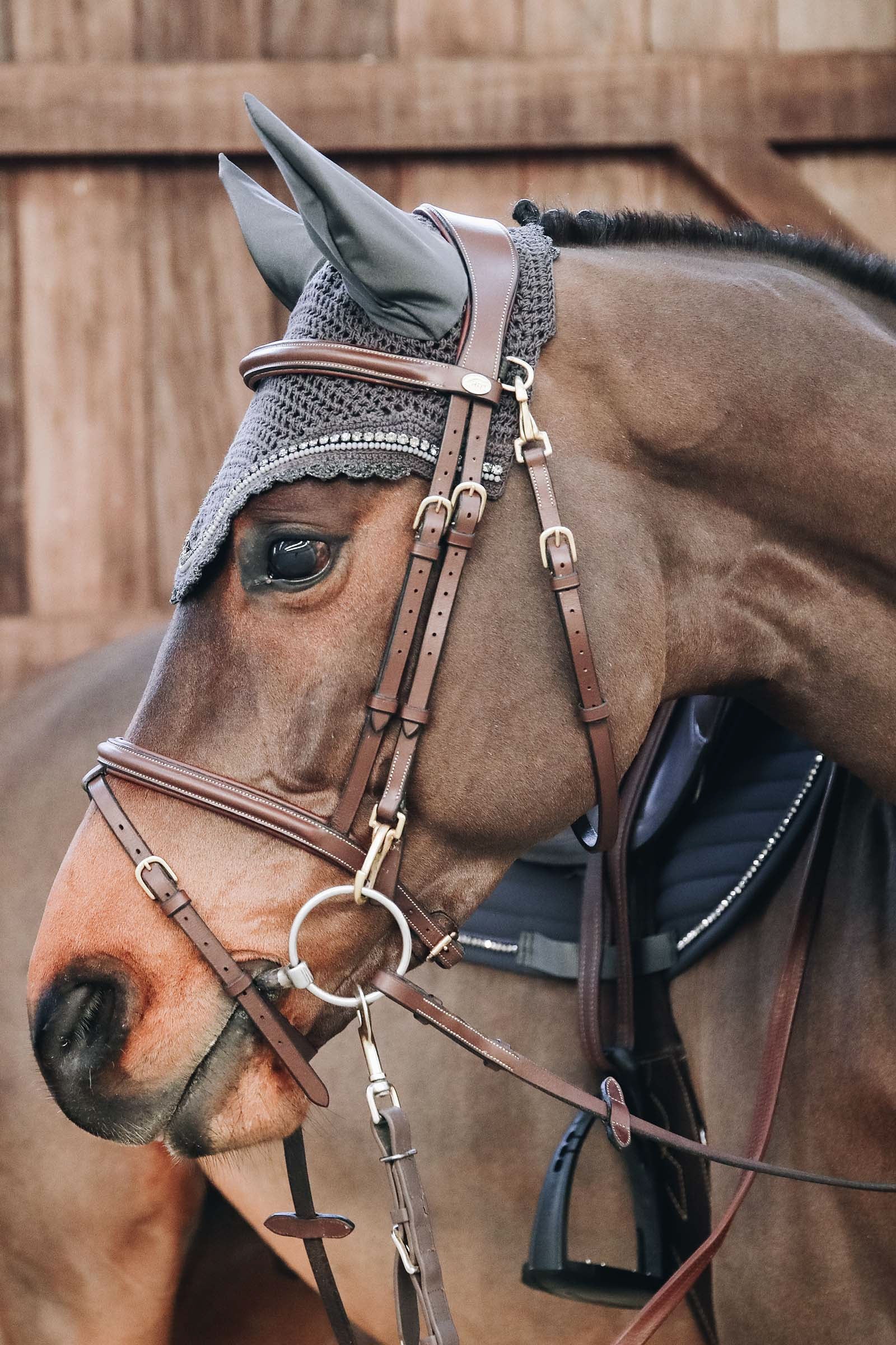 Kentucky Horsewear Fly Veil Long Stone & Pearl Soundless Saddle Pads