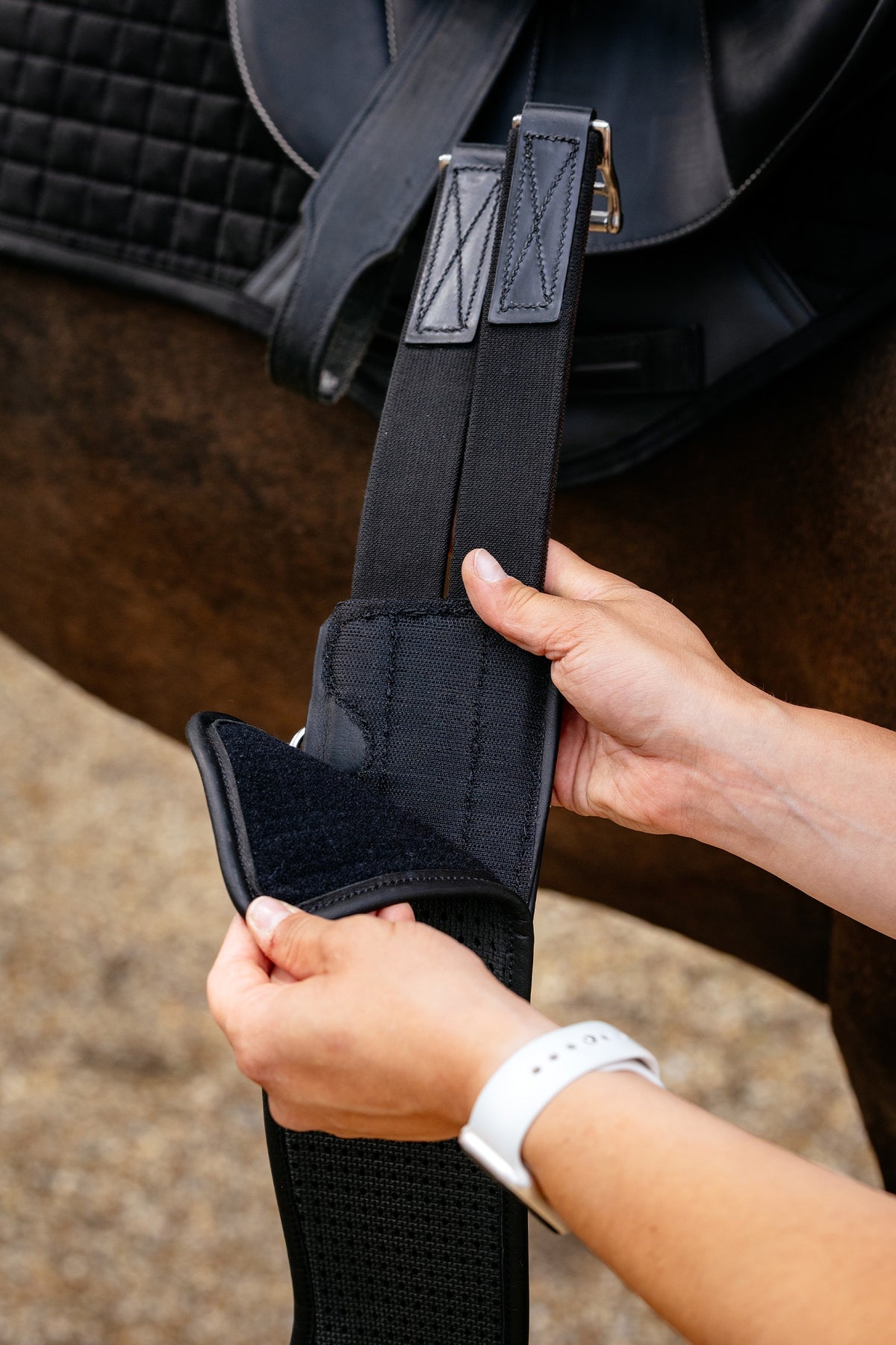 LeMieux Hunter Girth with Detachable Non-Slip Liner Saddles, Girths & Stirrups