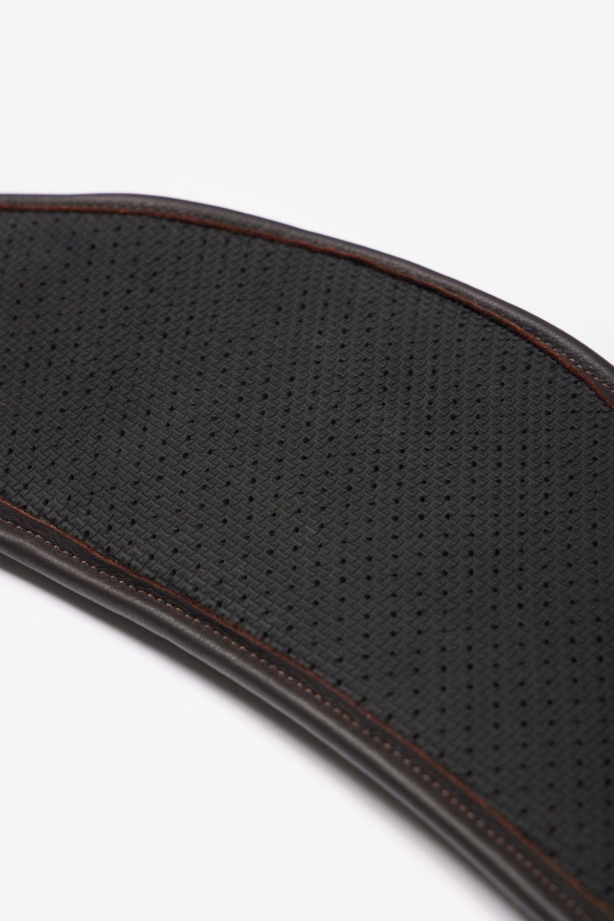 LeMieux Hunter Girth with Detachable Non-Slip Liner Saddles, Girths & Stirrups