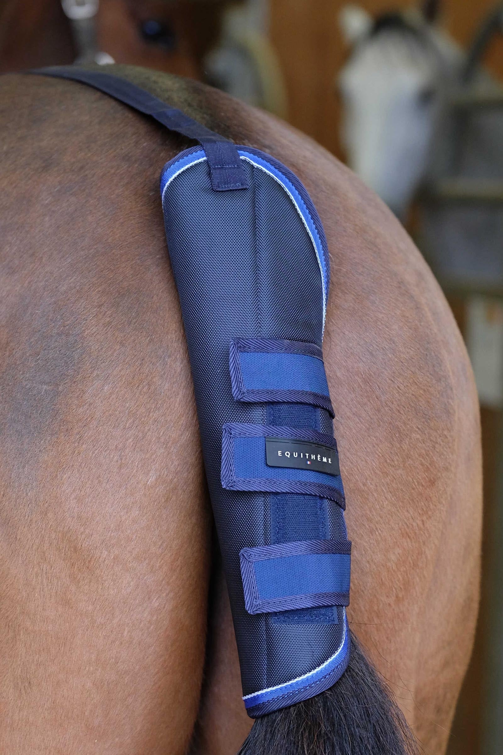 EQUITHÈME TYREX 1680D ochraniacz ogona Leg & Hoof Protection