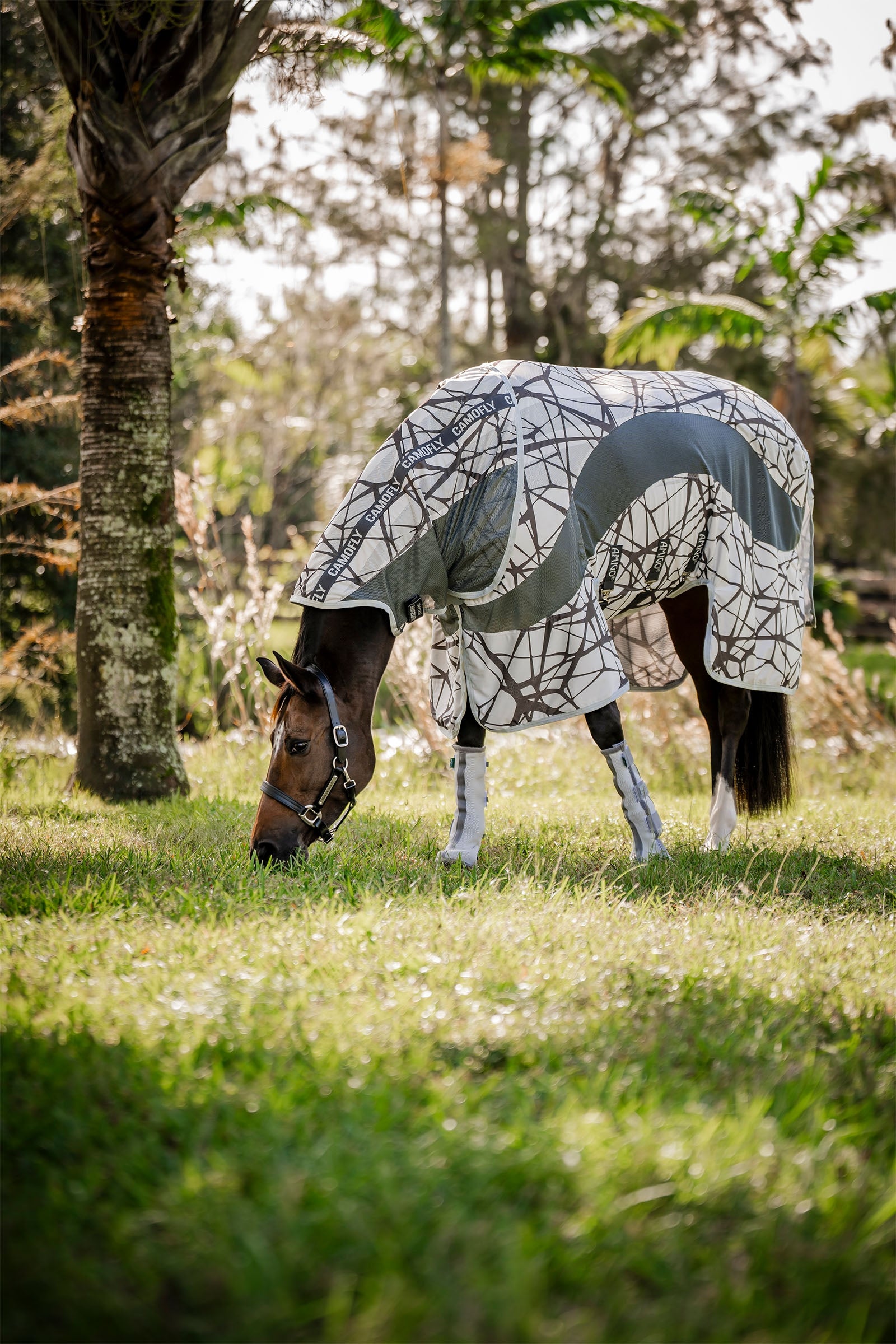 Horseware Amigo CamoFly derka przeciw owadom z odpinaną szyją Derki