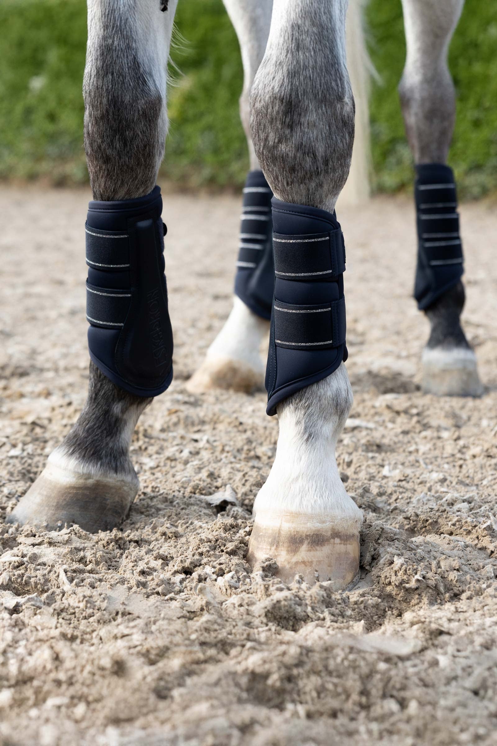 Eskadron Faux Fur Tendon Boots Leg Protection & Hoof Protection for Horses