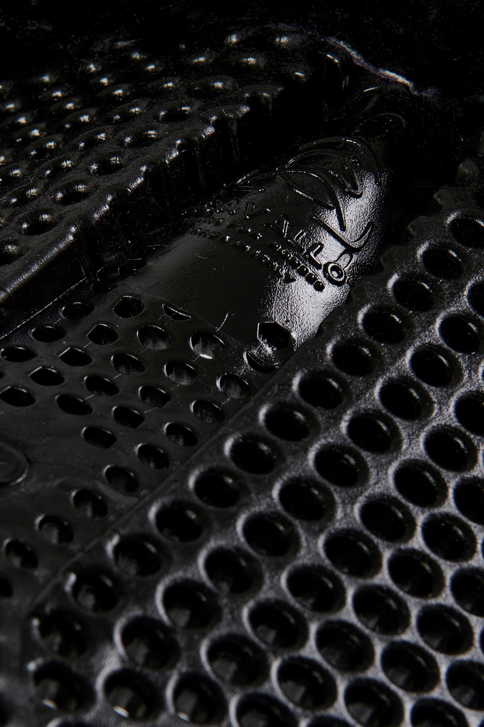 Acavallo Gel Non Slip Classic With Sheepskin Cut-Out Rear Riser Saddle Pads