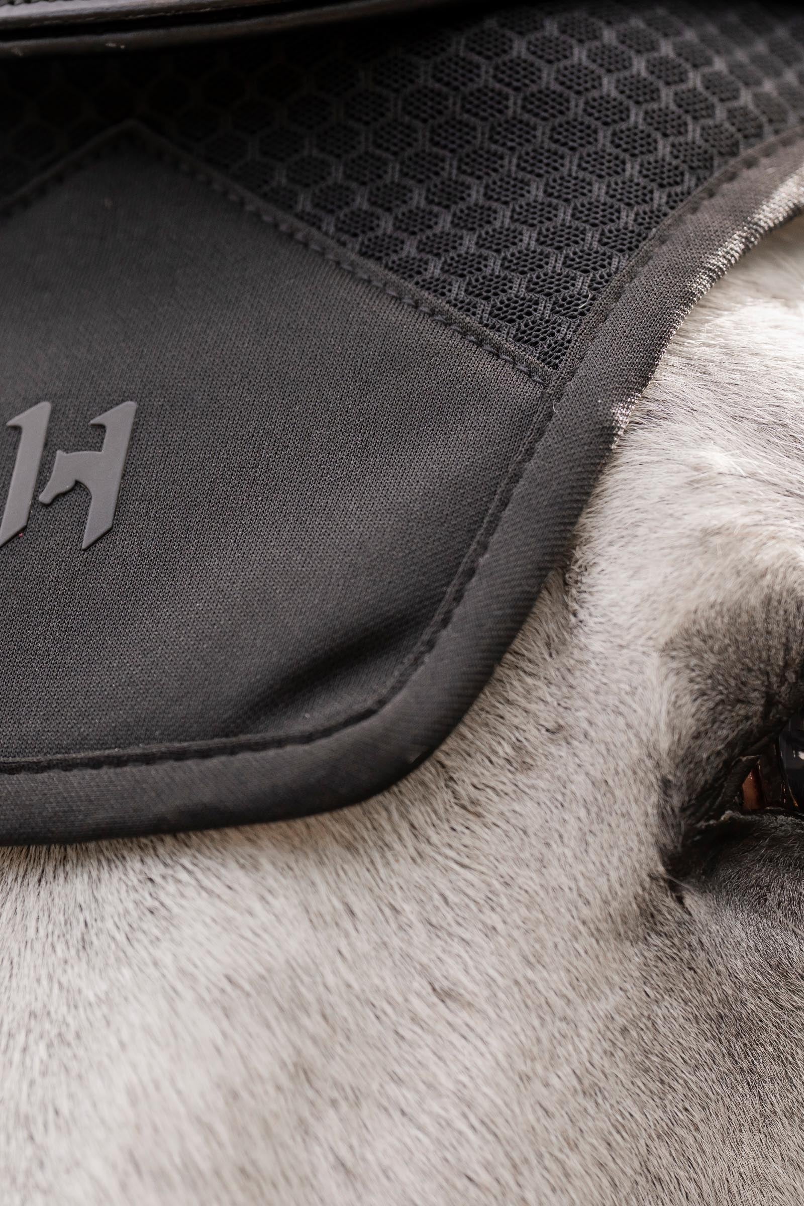 Horseware Silent Ear Net Saddle Pads