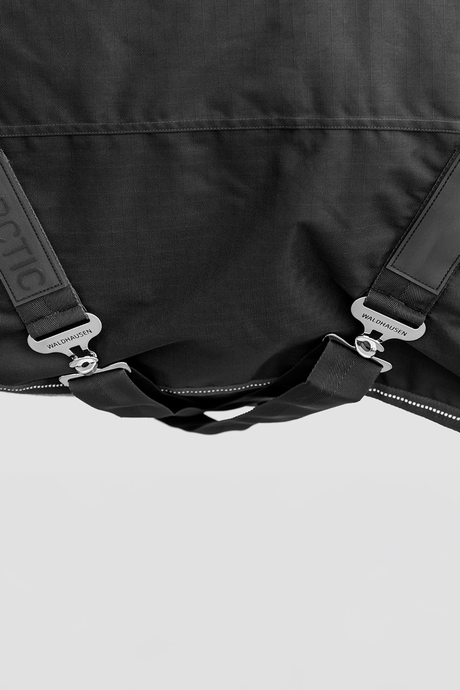 Waldhausen Arctic Outdoor Rug With High Neck, 100 g Horse Rugs