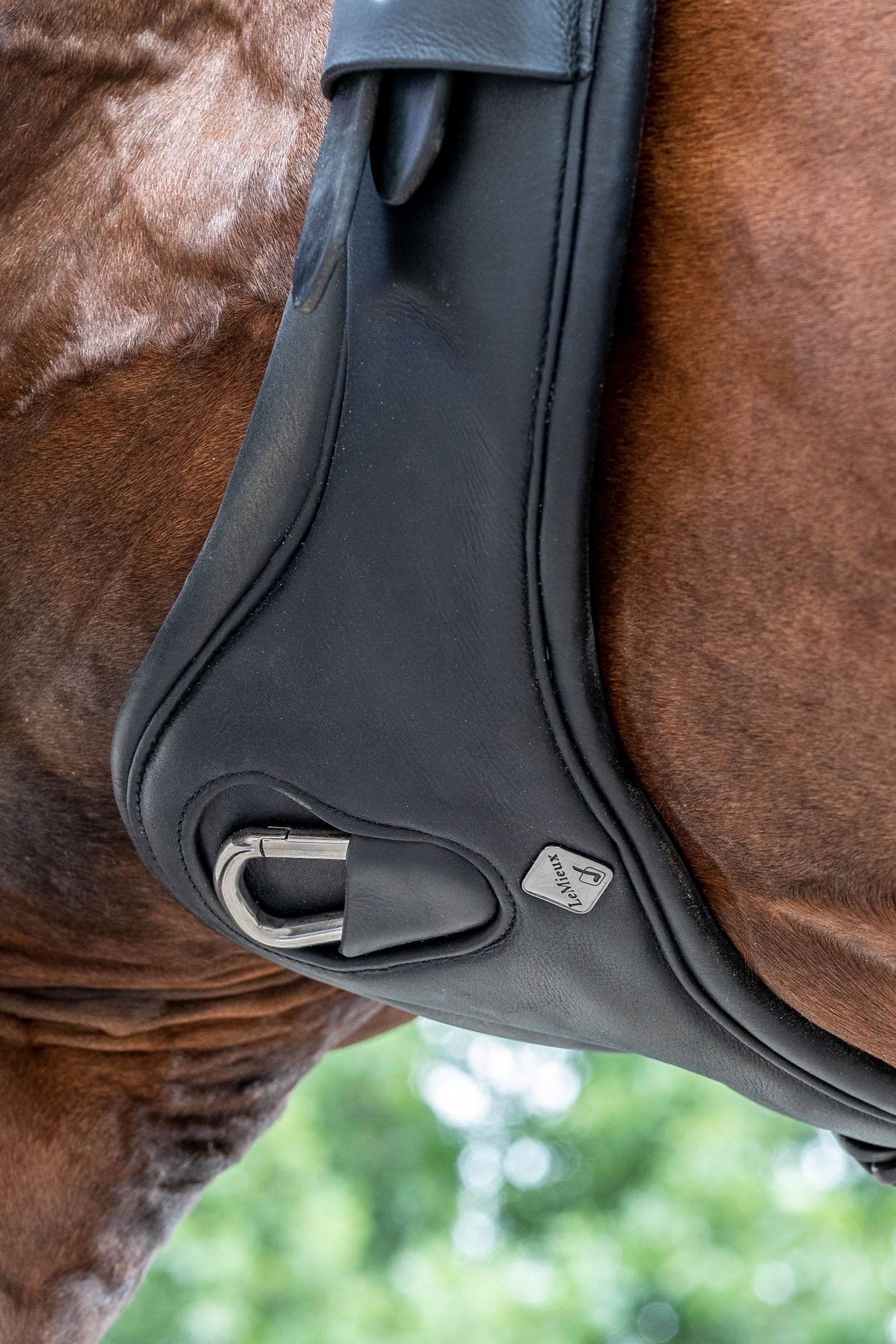 LeMieux Gel-Tek Anatomic Jumping Curve Girth Saddles, Girths & Stirrups