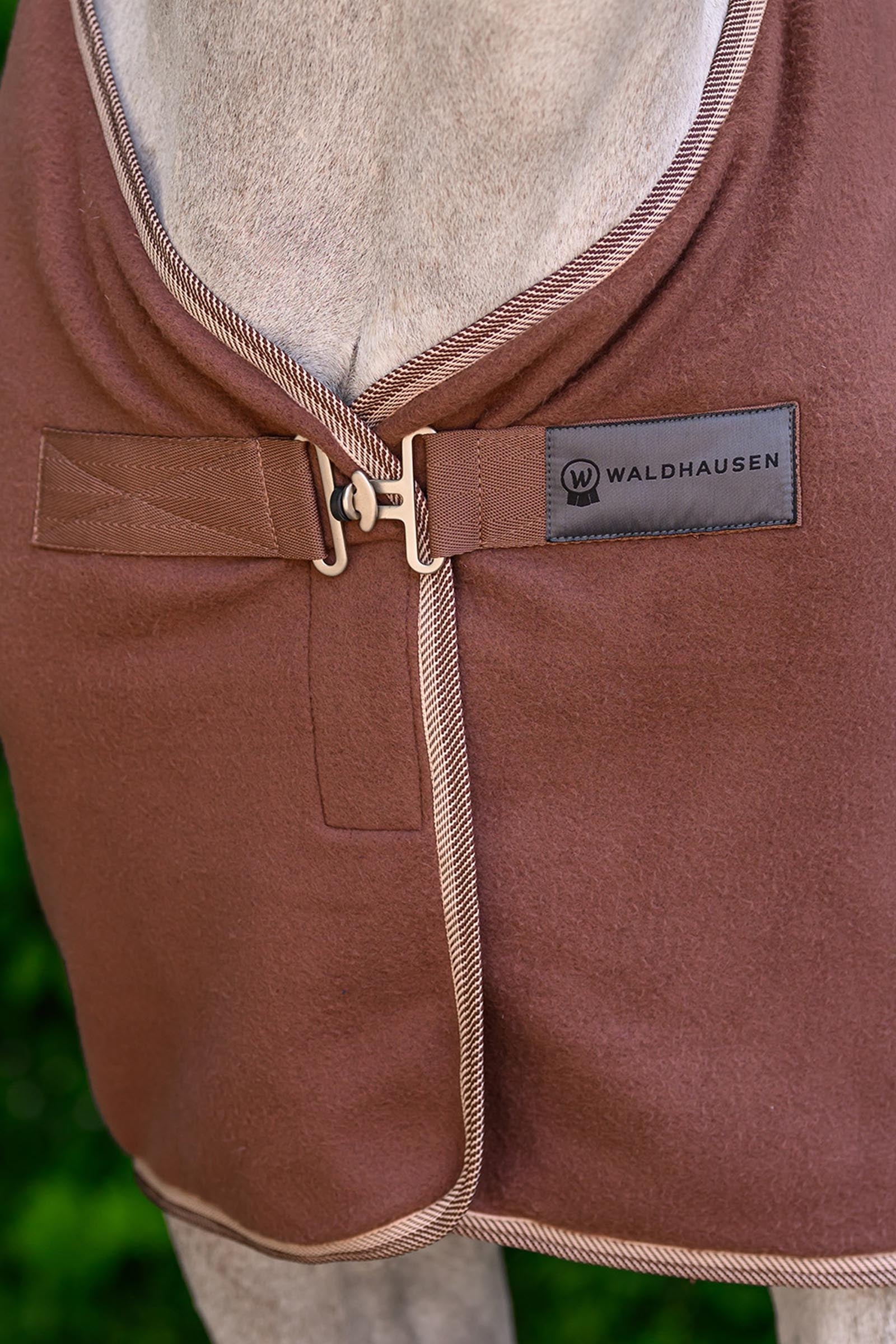 Waldhausen ECONOMIC Fleece Rug with Cross Surcingles Horse Rugs