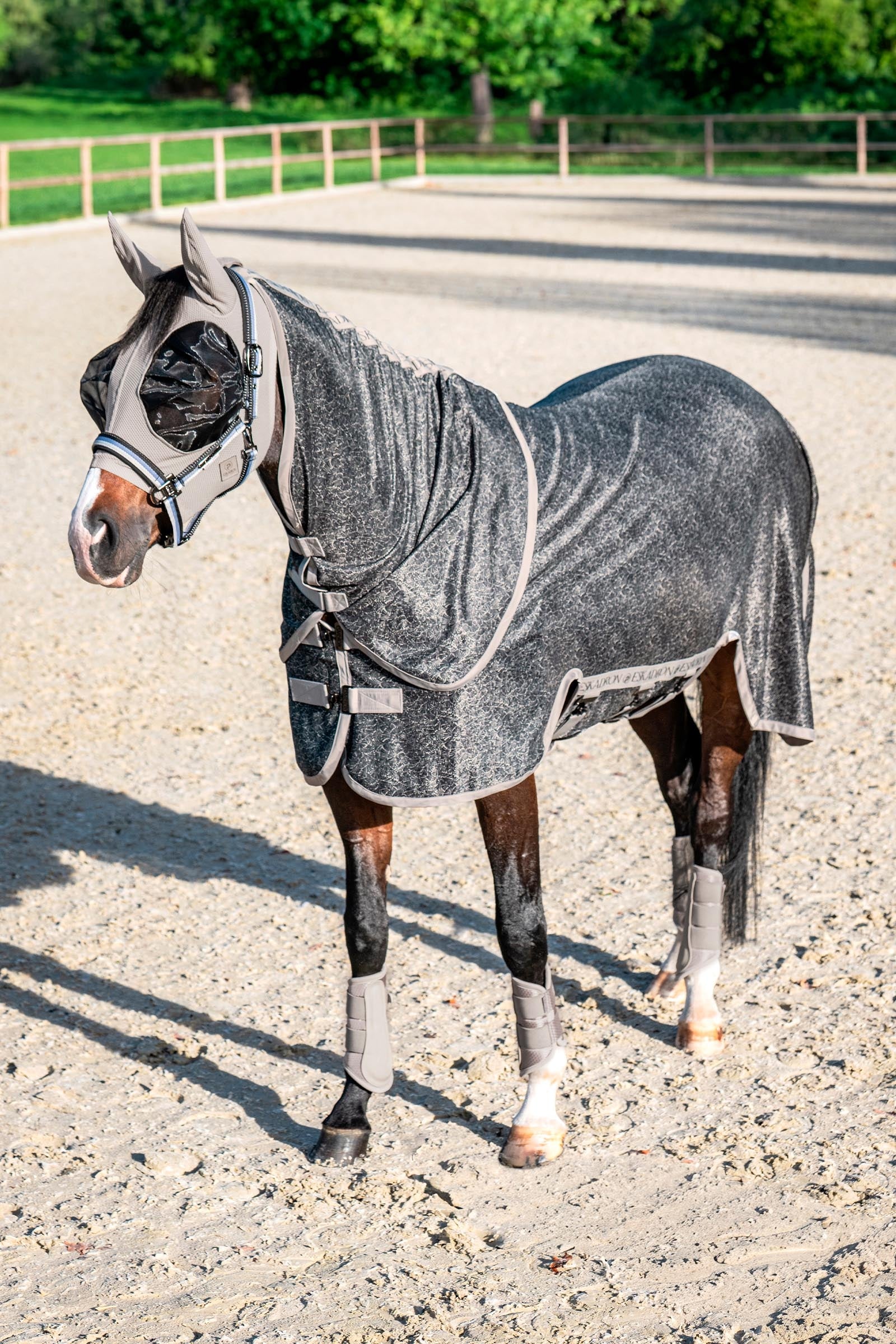 Eskadron Platinum 26 Tube Pro Fly Mask Antifly Protection for Horses