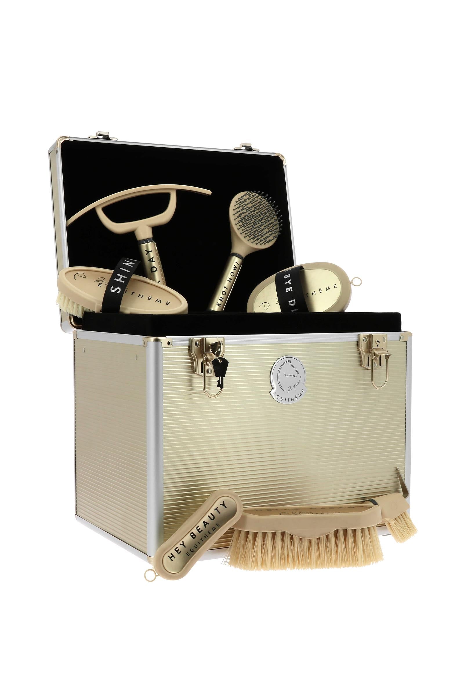 Equi Theme EQUITHÈME Je t'aime Grooming Box Horse Grooming Tools