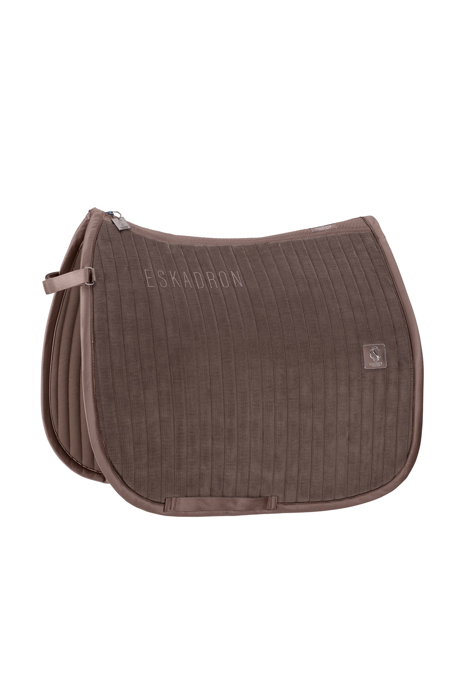 Eskadron Klasyczny sportowy siodło ujeżdżeniowe Emblemat ze sznurkiem SS24 Czapraki